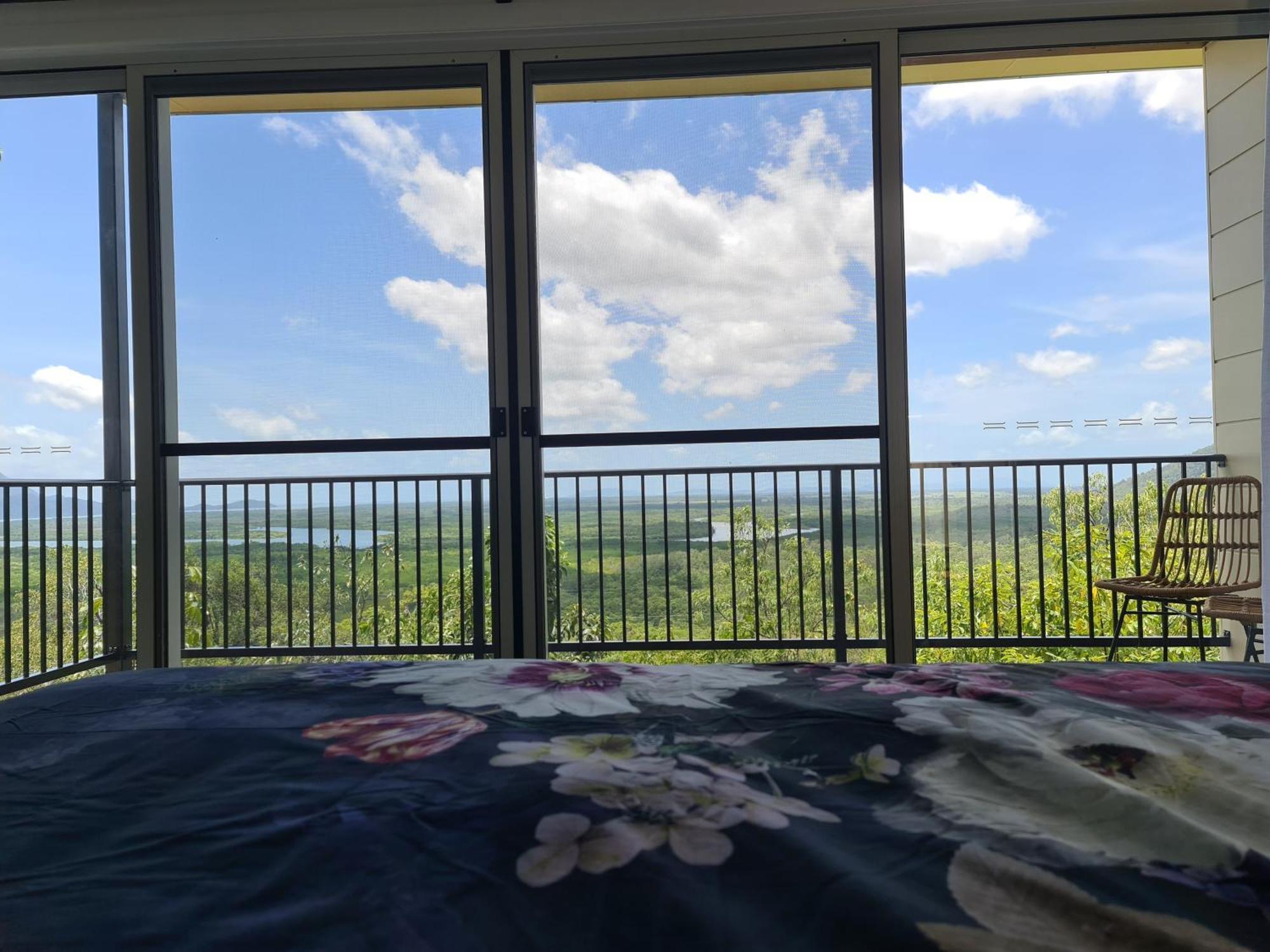 Vista Hinchinbrook Cardwell Exterior foto